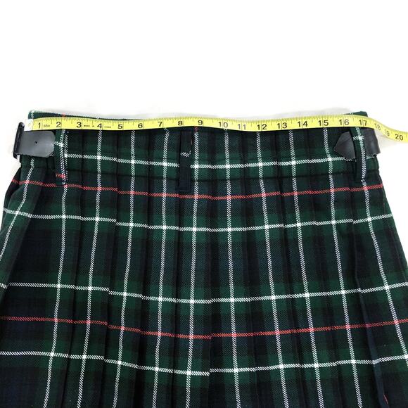 Traditional Mens Scottish Tartan Kilt - Picture 5 of 7
